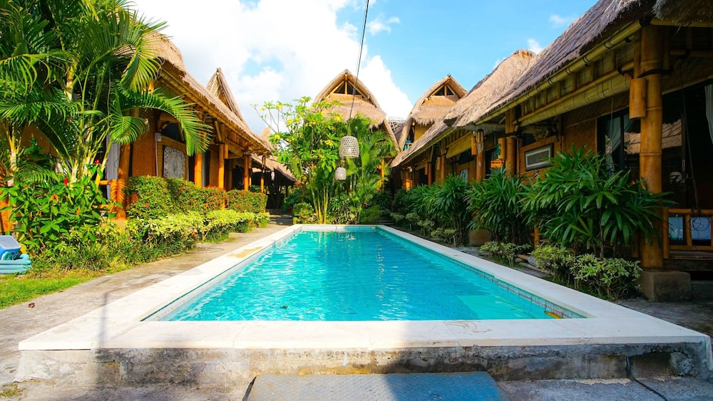 Moon Bamboo - carbon neutral hotel in Canggu