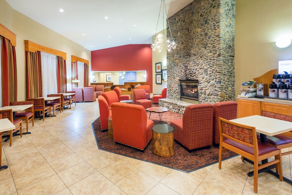 Holiday Inn Express Roseburg an IHG Hotel - photo 3