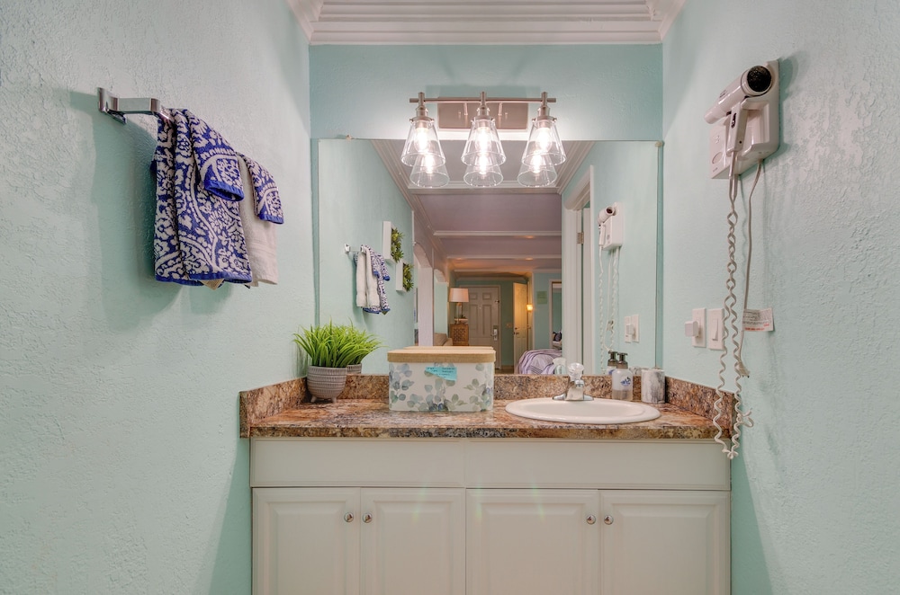 Waterfront Views & Resort Perks: Osage Beach Home - photo 2