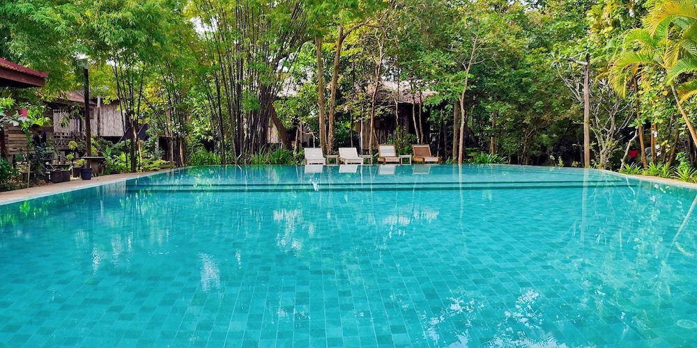 Palm Village Resort & Spa pet-friendly hotel Siem Reap