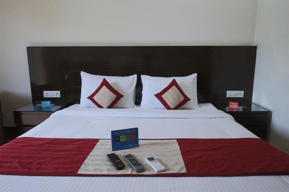 FabHotel Sikandarpur Metro Station