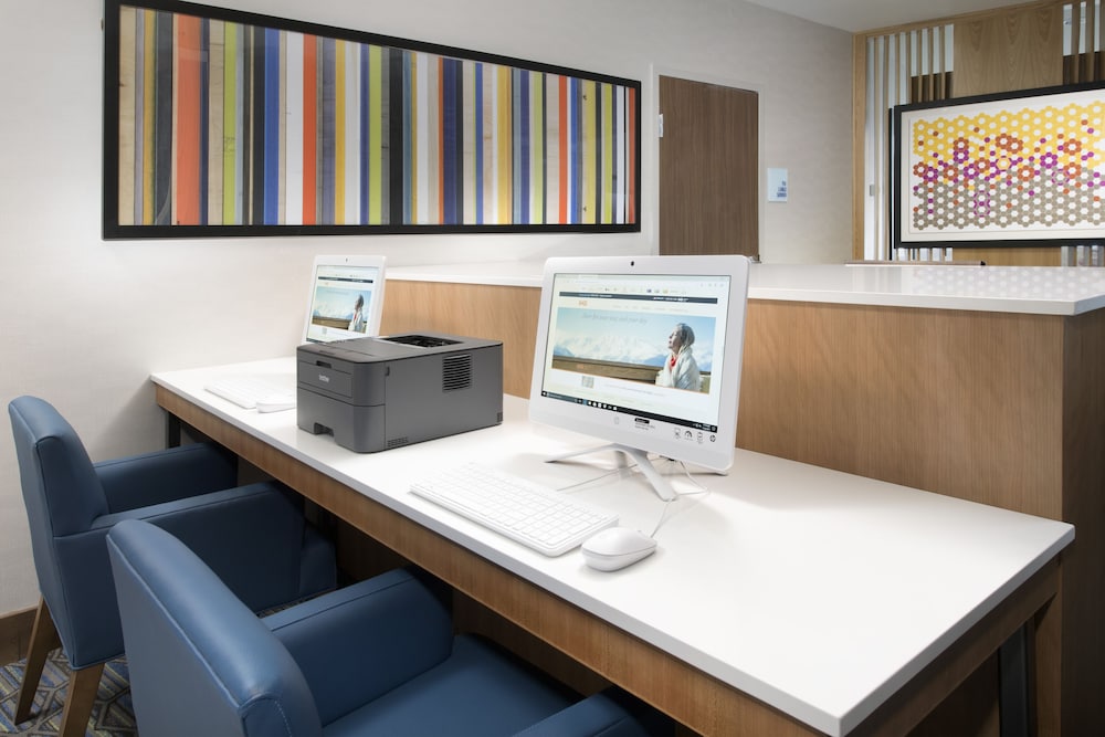 Holiday Inn Express & Suites San Antonio North Windcrest by IHG - photo 18