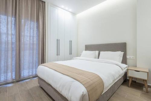 Elegant apartment in Athens — 4-Star Luxury Hotel in Athens, Greece
