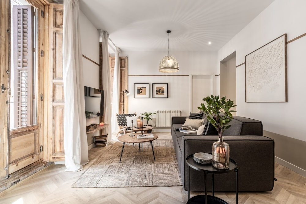 Garos 2 Bedrooms in Malasa a Madrid