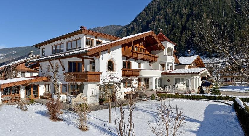 Alpinschlössl in Mayrhofen, Austria