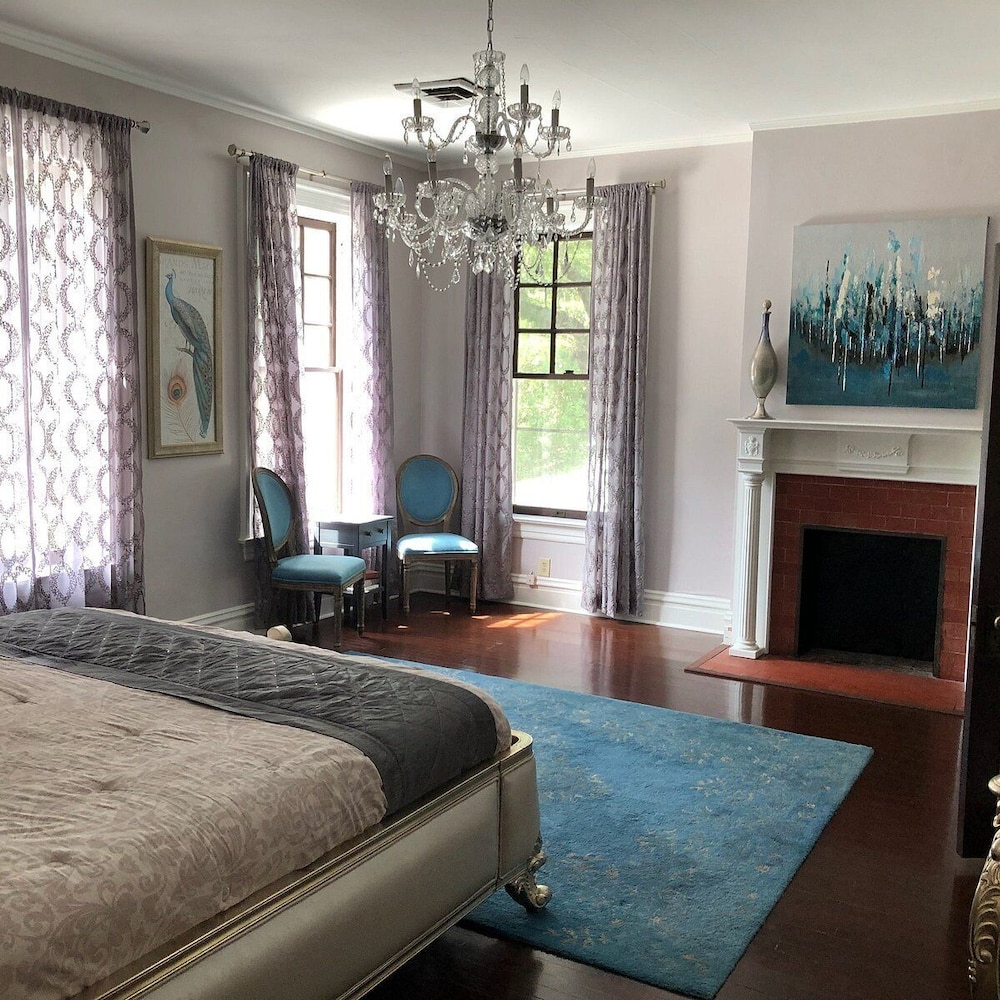 Huffman Manor Inn - photo 7