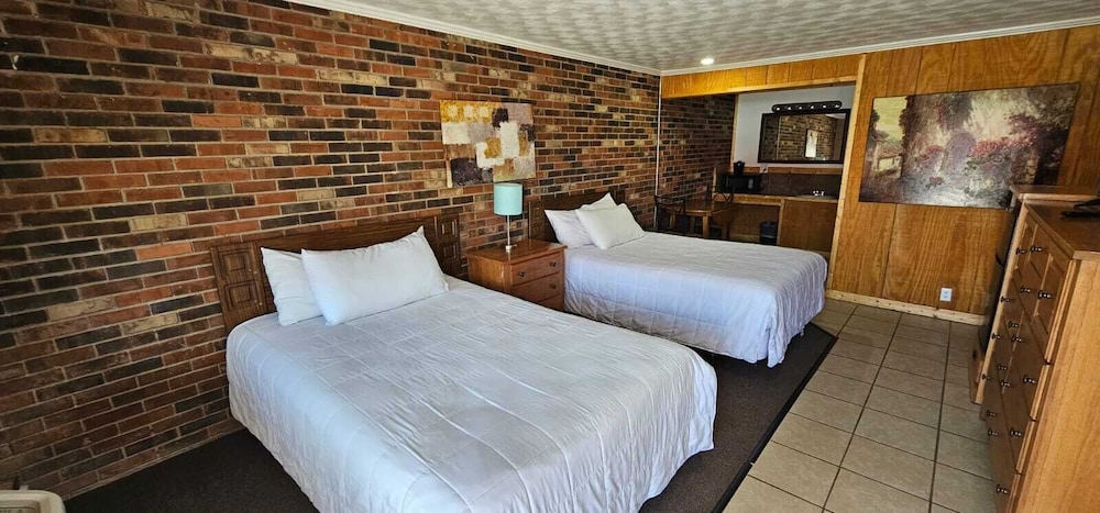 Beverly hills inn - photo 15