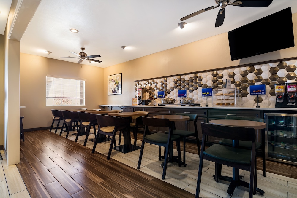 SureStay Plus Hotel by Best Western Topeka Northwest - photo 32