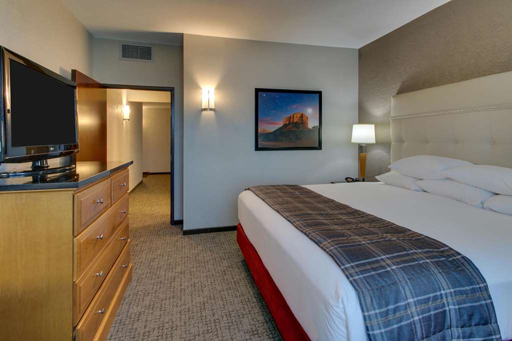Drury Inn & Suites Phoenix Happy Valley - photo 32