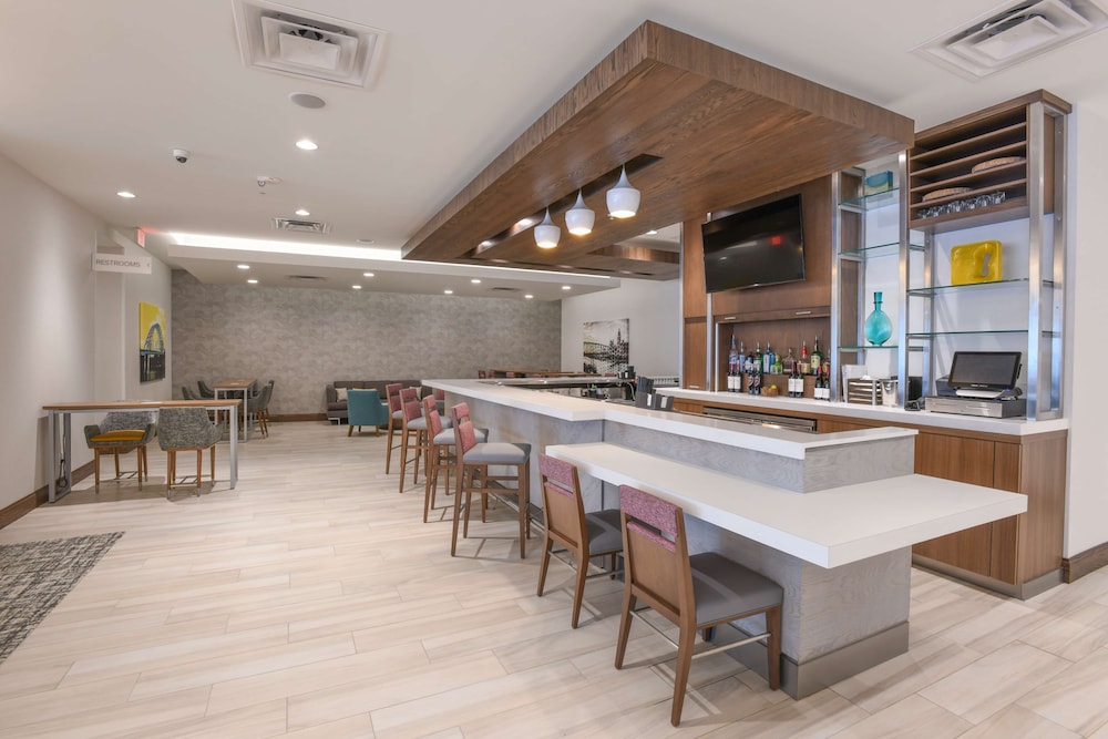 Hilton Garden Inn Cincinnati Midtown - photo 35