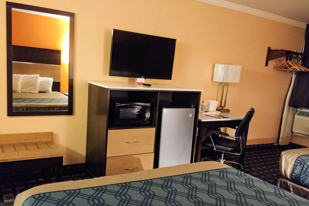 Econo Lodge Milldale Southington - photo 18