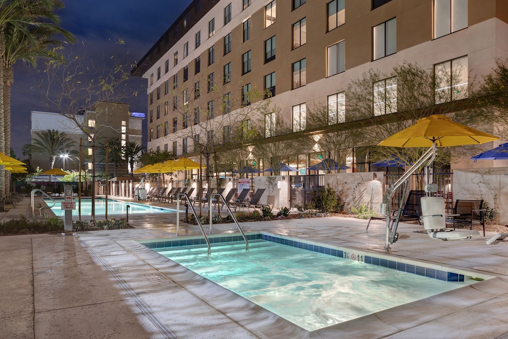 Home2Suites by Hilton Anaheim Resort - photo 33