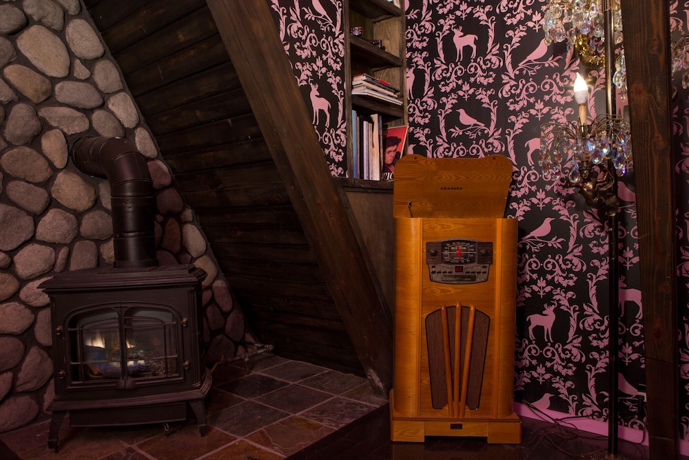 Hicksville Pines Chalets & Motel - photo 22