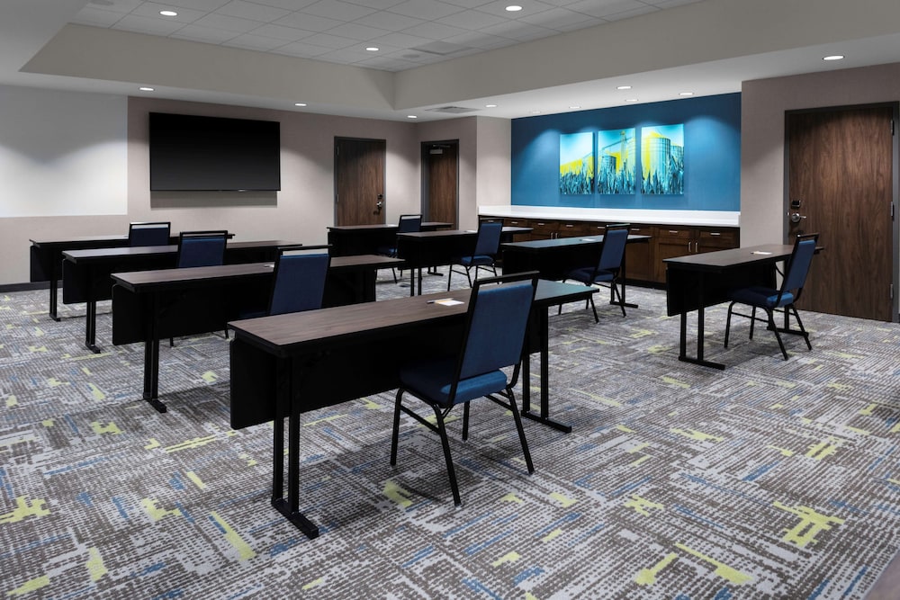 Hampton Inn & Suites Avon Indianapolis - photo 20