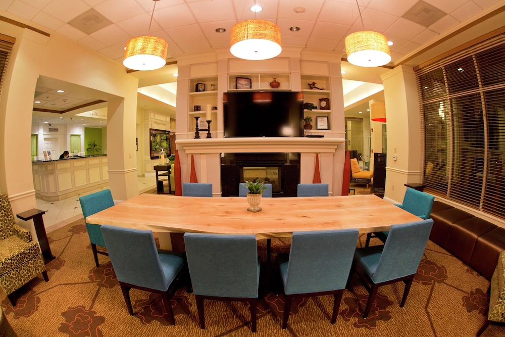 Hilton Garden Inn Oxnard Camarillo - photo 8