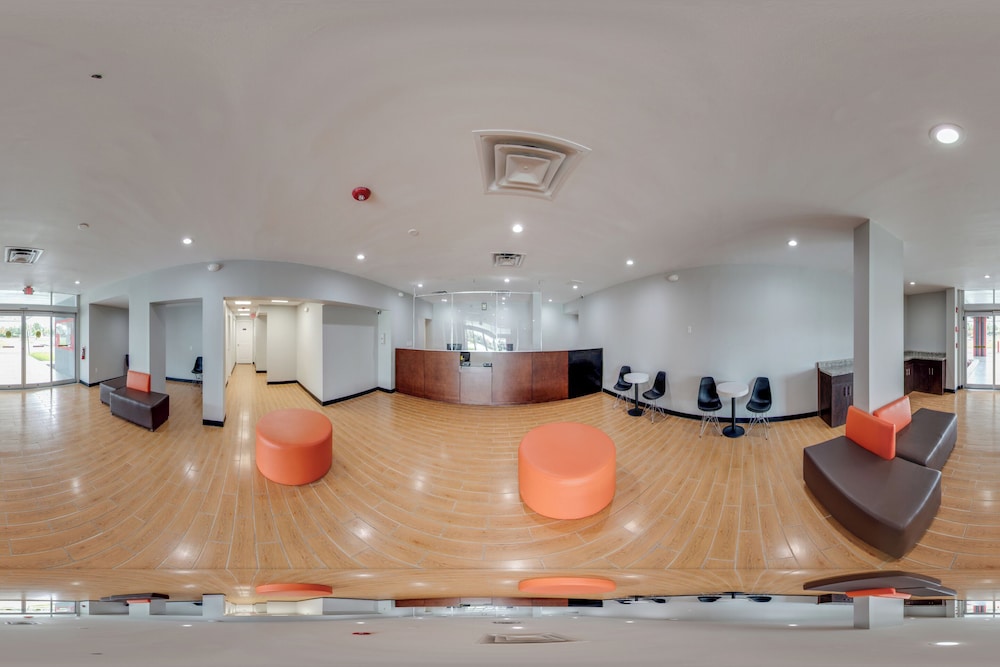 OYO Hotel Orlando Airport - photo 30