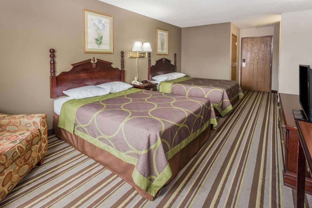Super 8 by Wyndham Yorkville - photo 8