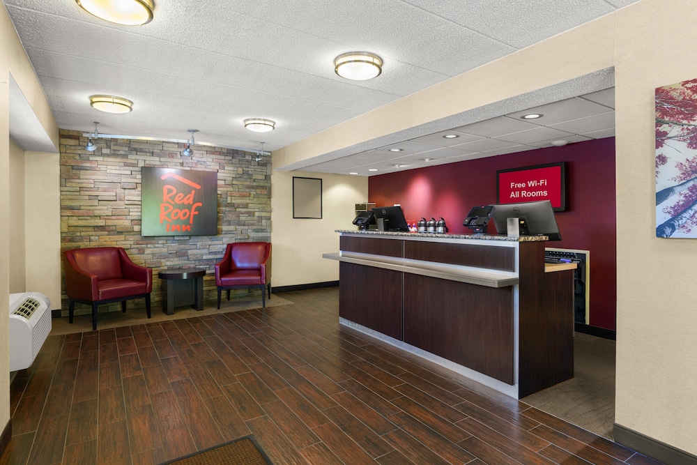 Red Roof Inn Salem - photo 3