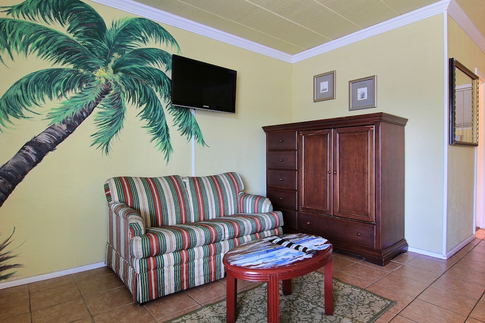 Shark Reef Resort Motel & Cottages - photo 7