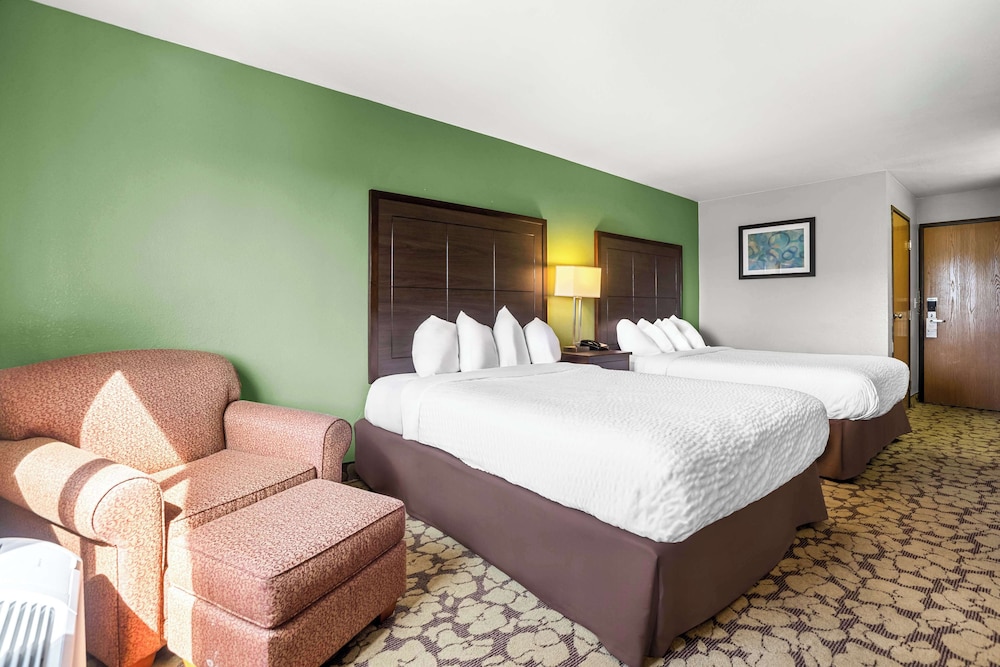 SureStay Plus Hotel by Best Western Bettendorf - photo 18