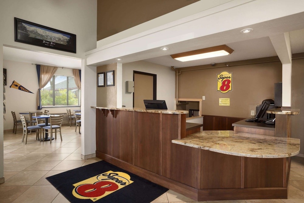 Super 8 by Wyndham Bozeman - photo 2