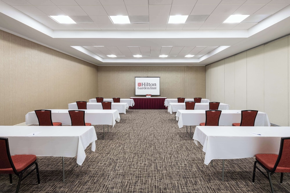 Hilton Garden Inn St. Charles - photo 48
