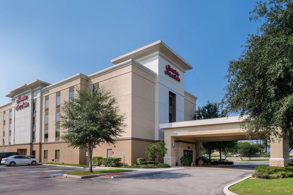 Hampton Inn & Suites Schertz - photo 52