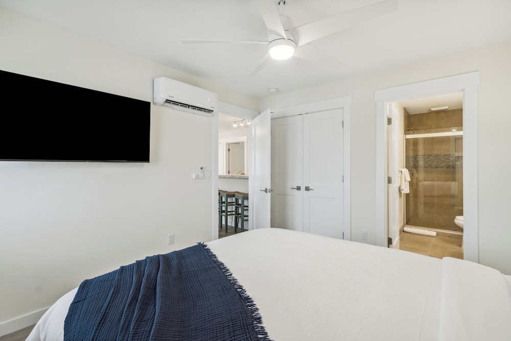 Seahorse Oceanfront Inn - photo 24