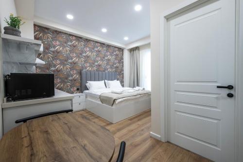 M&N Hotel