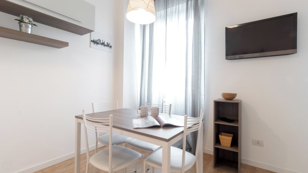 Italianway Easy Ampere 103 — 4-Star Luxury Hotel in Milan, Italy