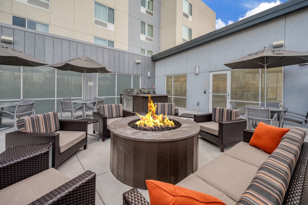 TownePlace Suites by Marriott Indianapolis Airport - photo 61