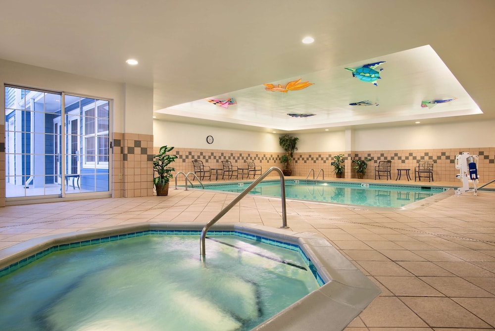 Hampton Inn & Suites Outer Banks Corolla - photo 40