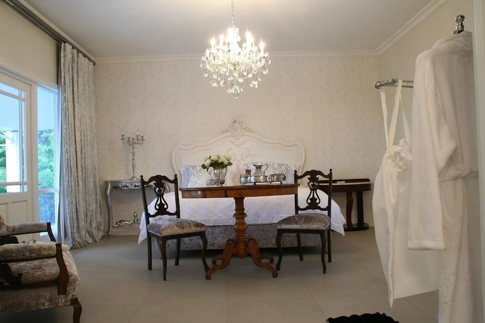 La Riviera Guesthouse 5614179 — Aliwal North