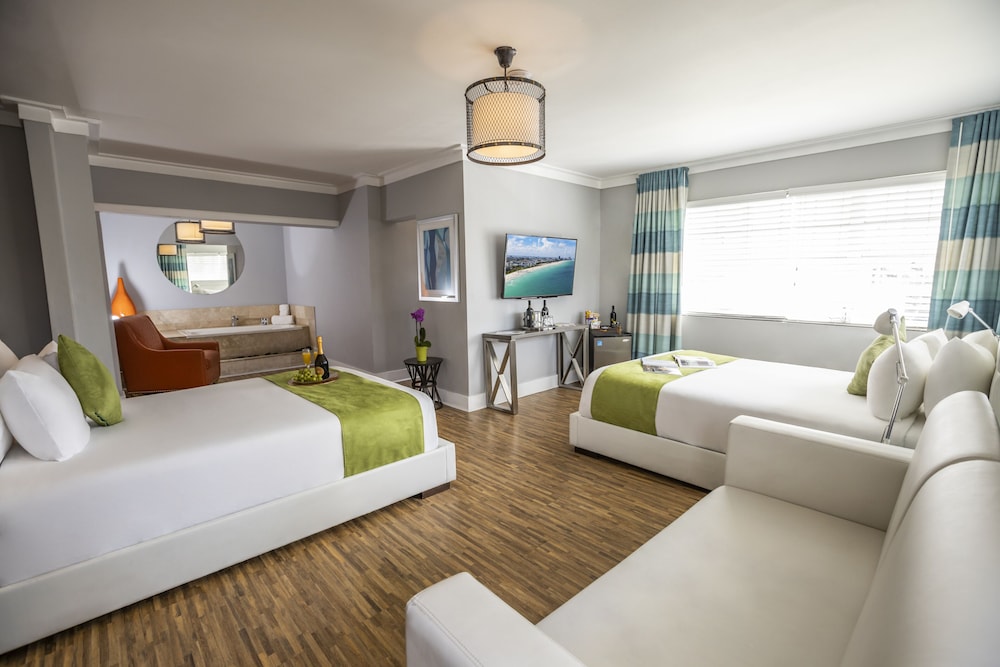 Chesterfield Hotel & Suites - photo 27
