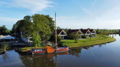 Vakantiehuis Aan Het Water Vakantiepark De Schreiershoek — Dokkum