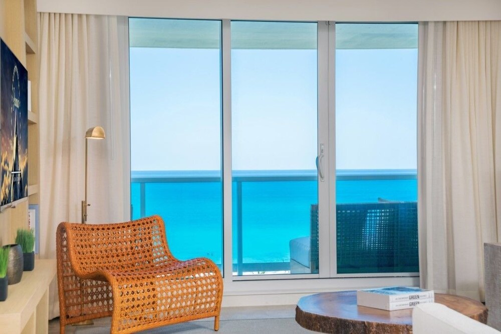 5 Star Hotel 1 1 Direct Ocean Unit 944 1 Bedroom Condo - photo 11