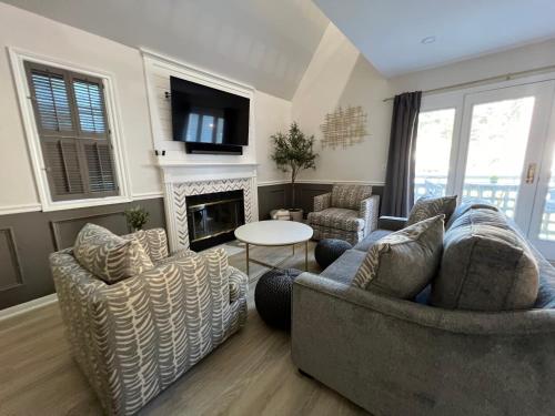 Newly Renovated Loft Villa at Norwich Spa with amenities 3 minutes to Mohegan — 4-Star Luxury Hotel in Norwich, United States