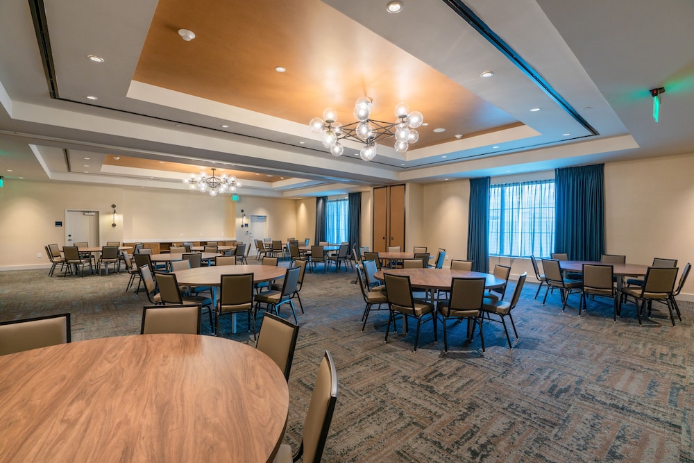 Hotel Indigo Tallahassee Collegetown by IHG - photo 39