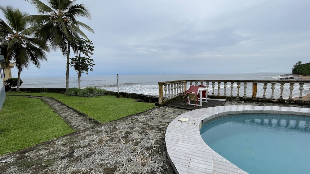 Hotel les Polygones Kribi in Kribi, Cameroon