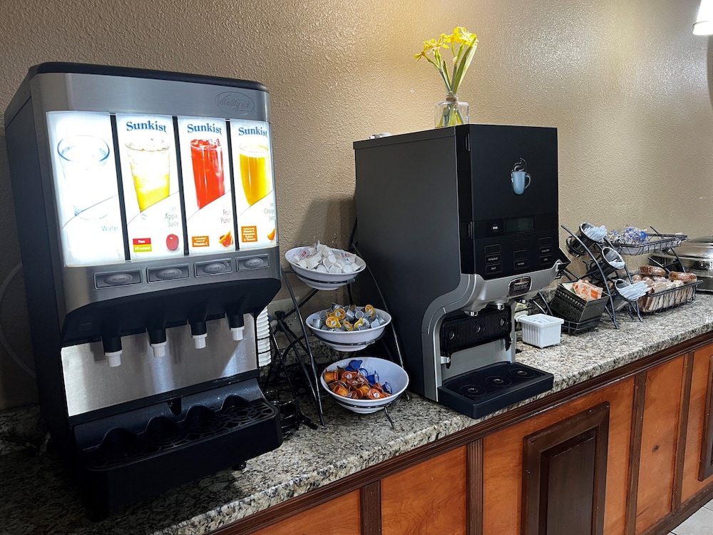 Baymont by Wyndham Cuero - photo 45