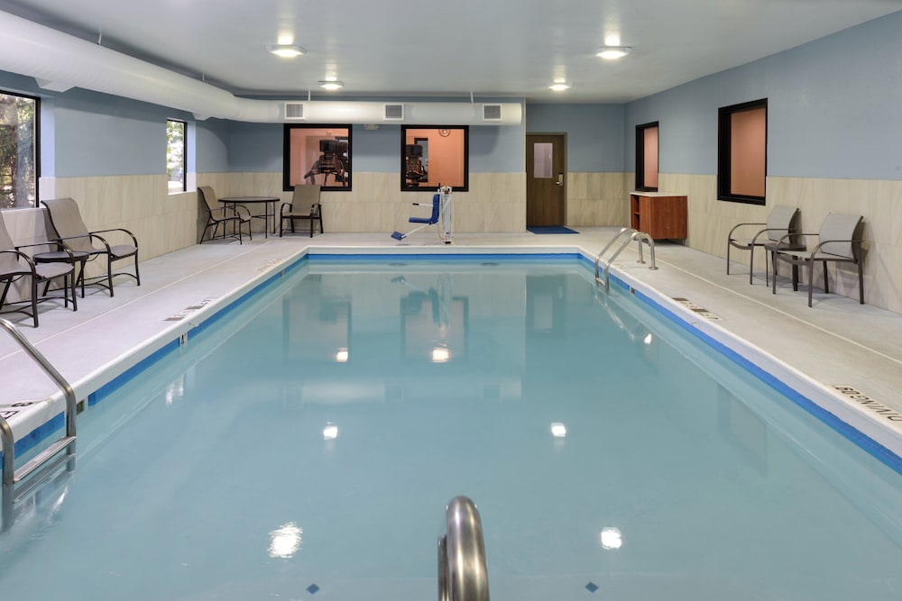 Holiday Inn Express Hotel and Suites Marysville by IHG - photo 49