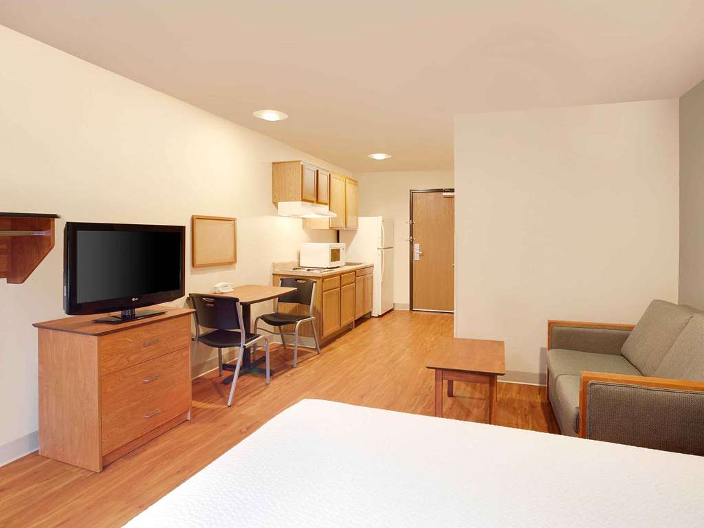 WoodSpring Suites Mobile - photo 23