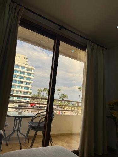 Ithaki Phinikoudes Apartment No. 105