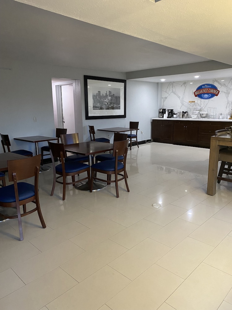 Baymont by Wyndham Odessa Highway 80 - photo 25