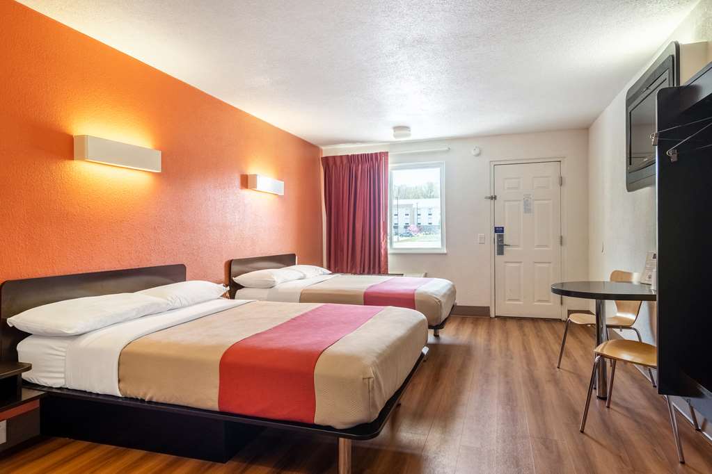 Motel6 Youngstown OH - photo 25