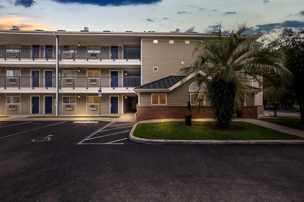 Birch Hill Suites Lakeland - photo 48
