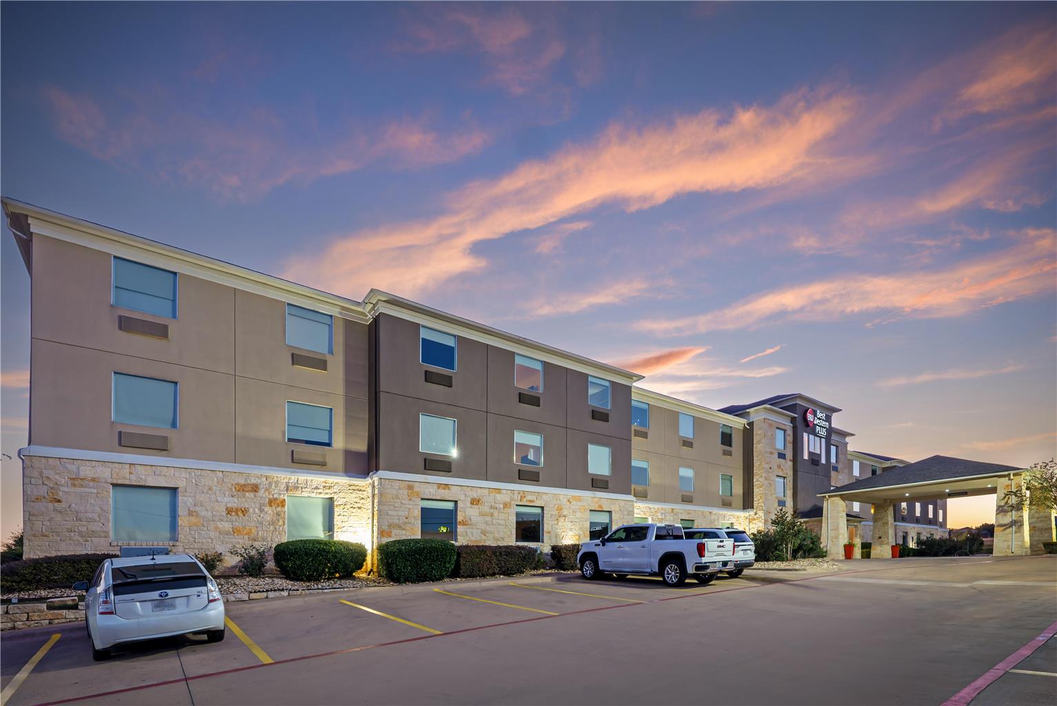 Best Western Plus Killeen Fort Cavazos Hotel & Suites - photo 16