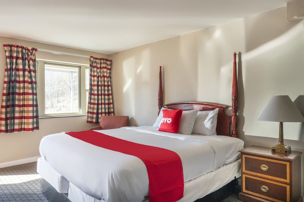 OYO Hotel Malden MA Broadway - photo 22