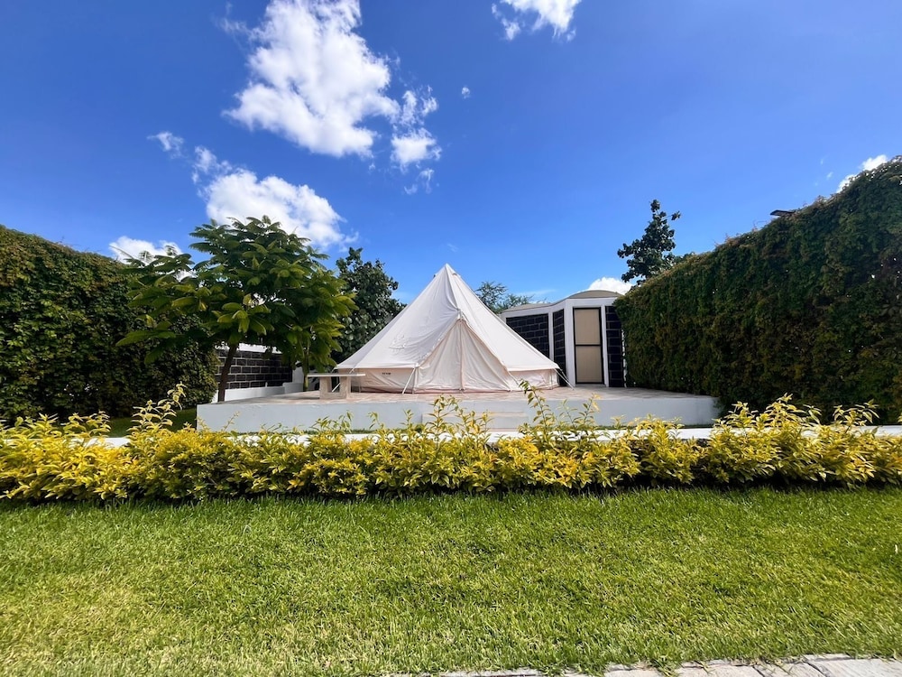 Glamping Majagua — Los Limones