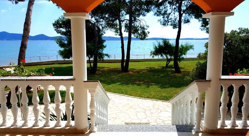 Beach Apartments Villa Kaya — 4-Star Luxury Hotel in Sukosan, Croatia